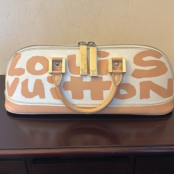 Louis Vuitton rare limited edition graffit!!! - Picture 12 of 12